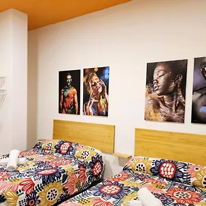  Inn Arc House Plaza Spain
