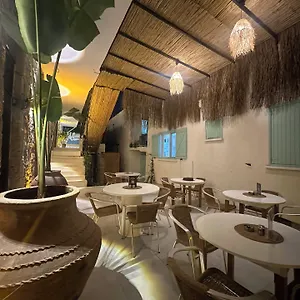 Luvenza Alacati Otel